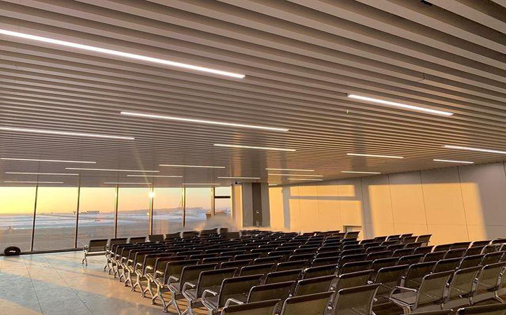 Airport hall aluminum square tube ceiling3