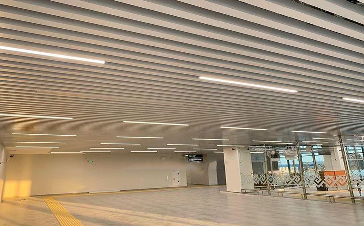 Airport hall aluminum square tube ceiling5