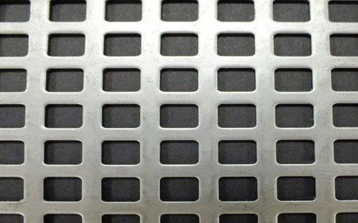 perforated plate（16）