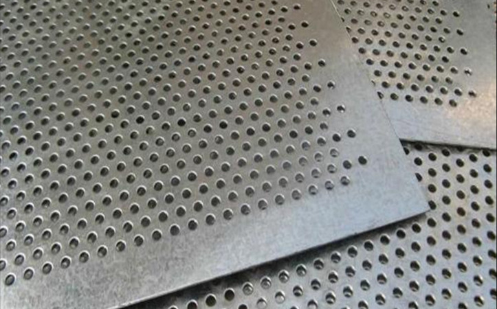 perforated plate（8）