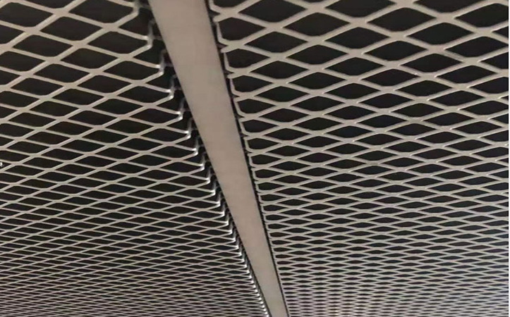 Metal mesh ceilings1