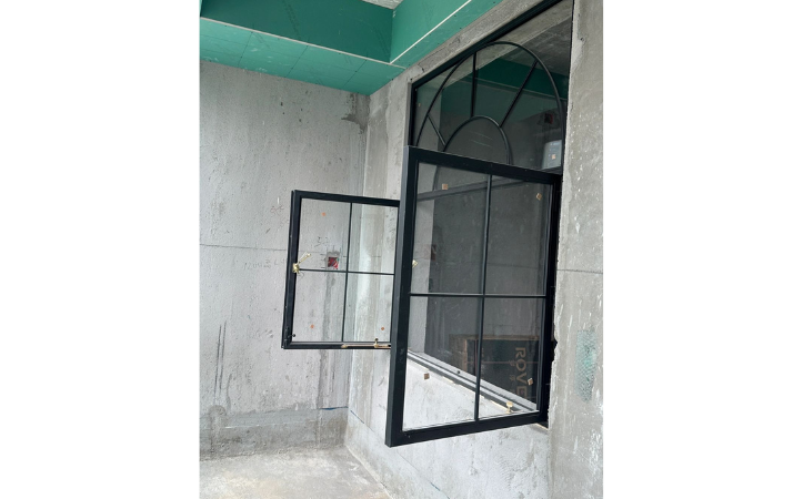 STEEL WINDOW